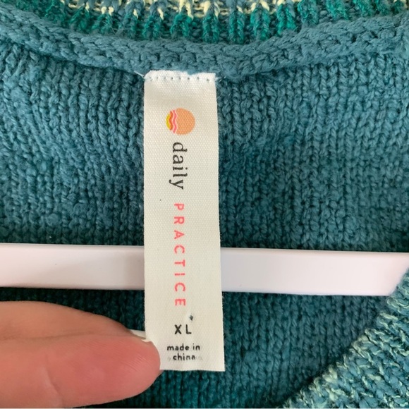 Daily Practice Womens Sunrise Blue knit sweater/ shorts lounge set XL - Picture 9 of 10